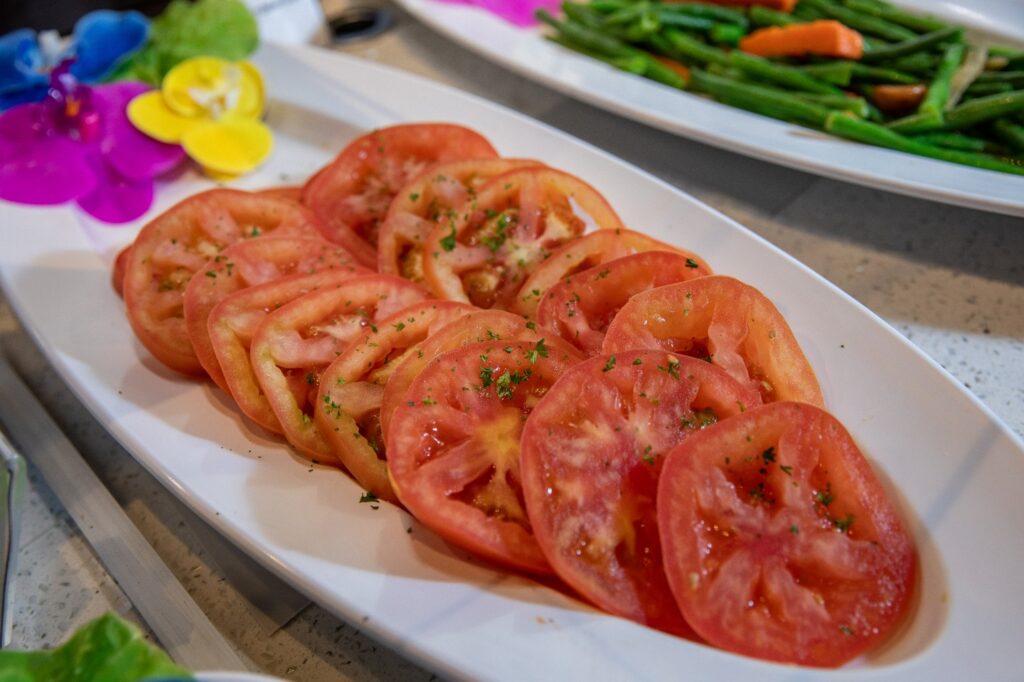 Enjoy our unlimited two-course menu that starts with a gourmet salad bar with over 40 items to choose from, plus our 18 unlimited selections from the grill.

For a lighter choice, you can choose to stay on the first course for the whole meal and enjoy unlimited trips to our gourmet salad bar; which features cured meats, smoked salmon, candied bacon, local and imported cheeses, gourmet salads, and fresh vegetables.

This option includes the cheese bread appetizer and side dishes on our menu.

Book your table now!