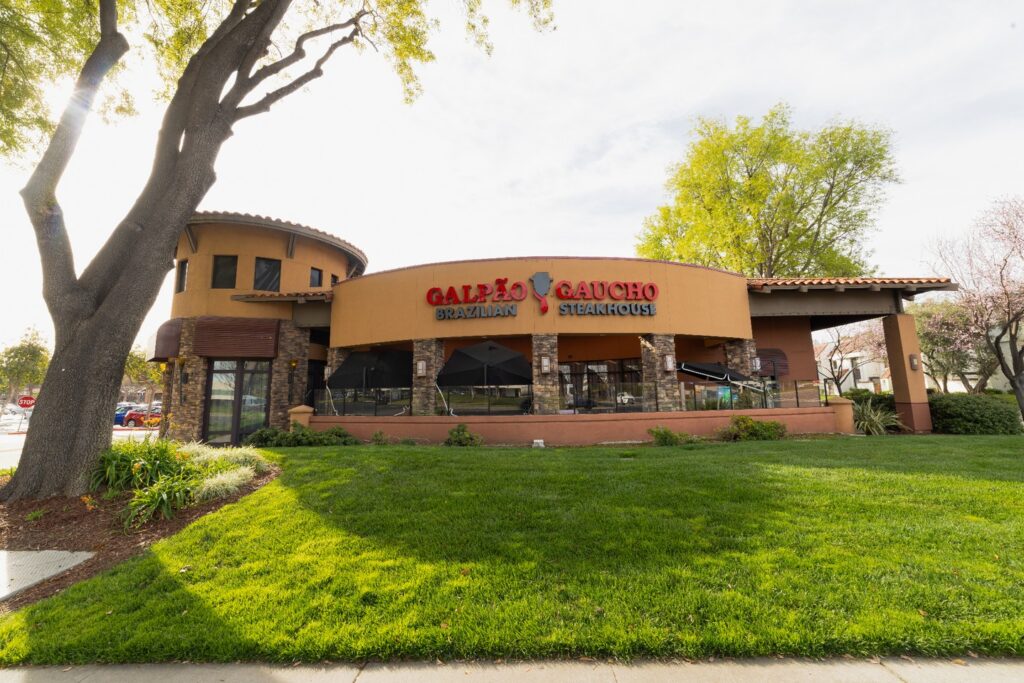 Galpão Gaucho Brazilian Steakhouse - Cupertino, CA

Discover the refined flavors of Brazil at Galpão Gaucho, where upscale dining meets traditional barbecue.

An authentic Brazilian dining experience.
🥩 18 UNLIMITED Selections from the Grill
✨ The Golden Steak®
🥗 Gourmet Salads with 45+ items

Book your table now!