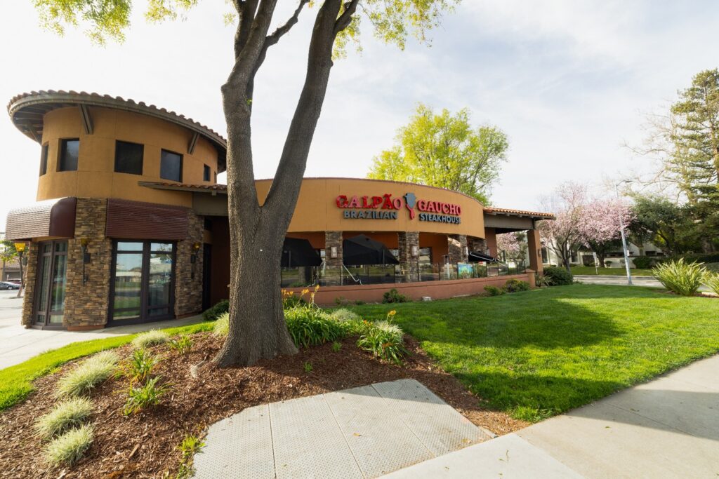 Galpão Gaucho Brazilian Steakhouse - Cupertino, CA

Discover the refined flavors of Brazil at Galpão Gaucho, where upscale dining meets traditional barbecue.

An authentic Brazilian dining experience.
🥩 18 UNLIMITED Selections from the Grill
✨ The Golden Steak®
🥗 Gourmet Salads with 45+ items

Book your table now!