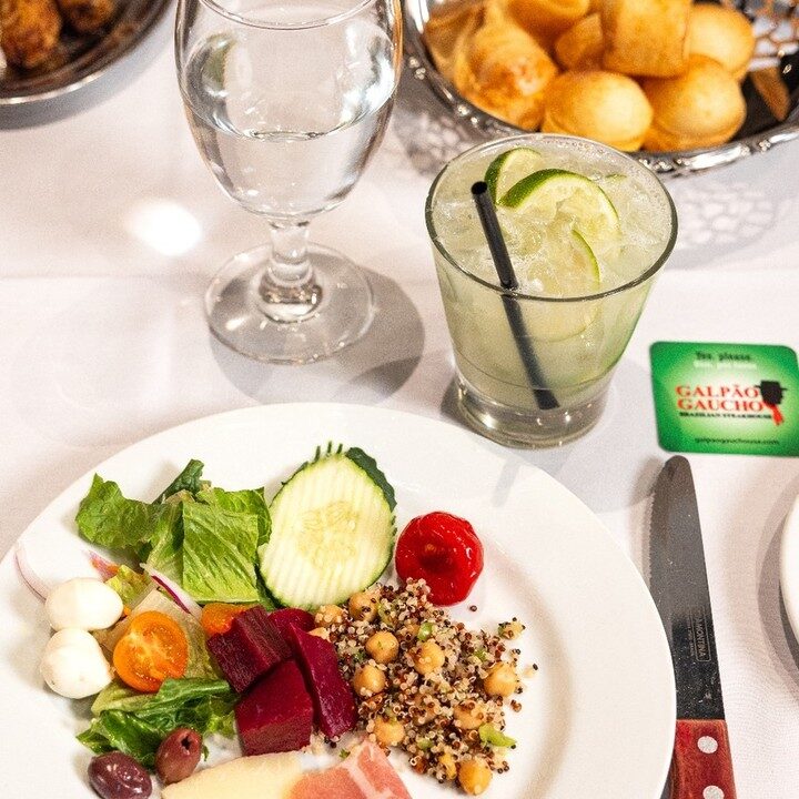 💚 Green card ❤️ Red card

What does that mean?
You have total control over the dining experience. While the concept is a pre-fixe and unlimited menu, you control the pace of your meal.

💚 Green means "ready to eat."
❤️ Red means "I'm taking a break."

Which location are you heading to? 
Cupertino, CA
Irvine, CA
Napa, CA
Roseville, CA
San Diego, CA
Walnut Creek, CA
Las Vegas, NV
Charleston, SC